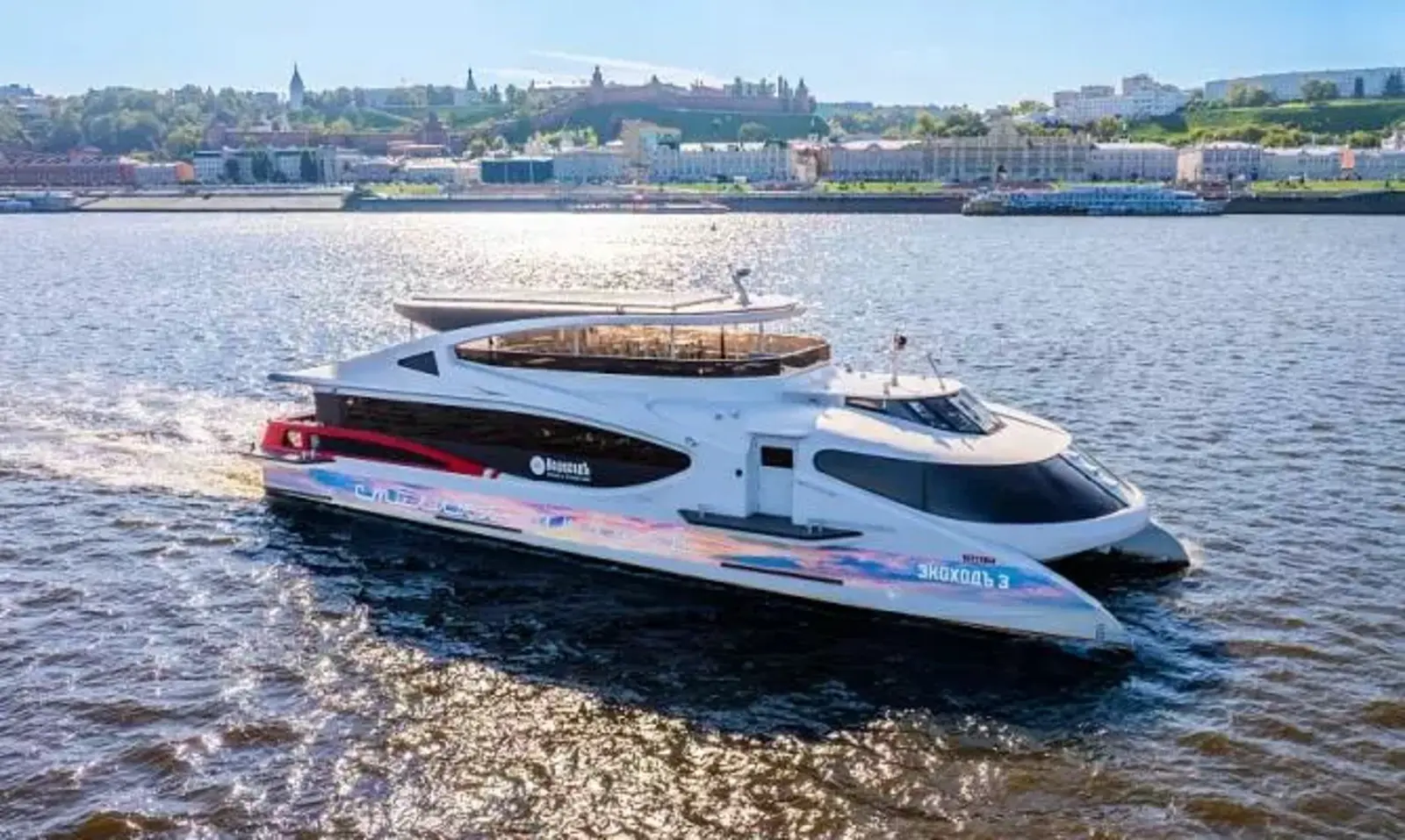 Царственно поставленный город: водная прогулка с гидом